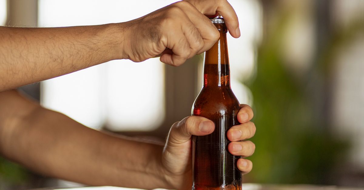 Best Home Brewing Bottle Capper UK (2026): Bench vs Hand Cappers Compared
